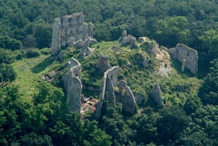 Oponický hrad – výlet do pohoria Tribeč
